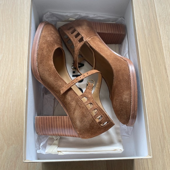 A.P.C. brown suede Mary Jane heels - Picture 3 of 4